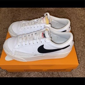 Nike Platform Low Blazer